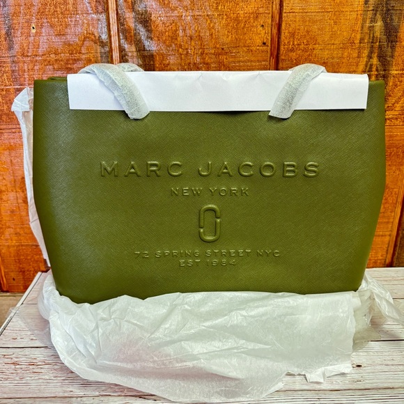 Marc Jacobs Logo Embossed Saffiano Leather Large Tote - Beech - Picture 6 of 8